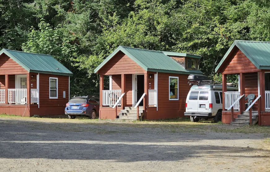 grouping of cabins at the Hilltop House